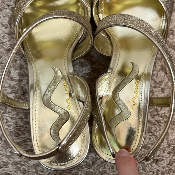 Nina Gold Sparkle Elastic Ankle Strap Heels - Size 7.5 - Picture 2 of 10